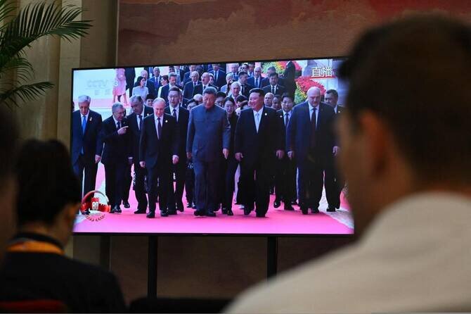 Taiwan Criticizes Strongmen Cults as China Holds Military Parade
