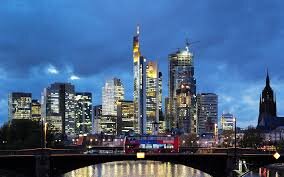 German Services Sector Contracts in August