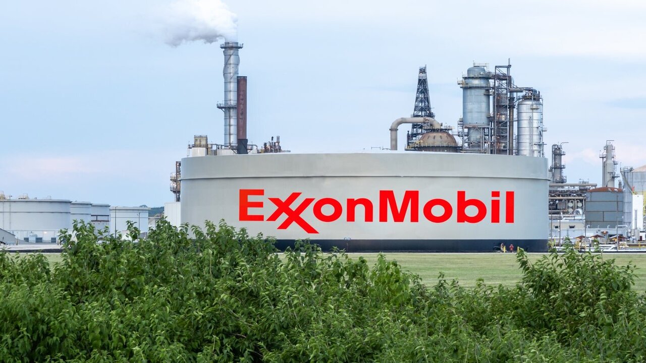 ExxonMobil Considers $1 Billion Sale of Plants in UK and Belgium
