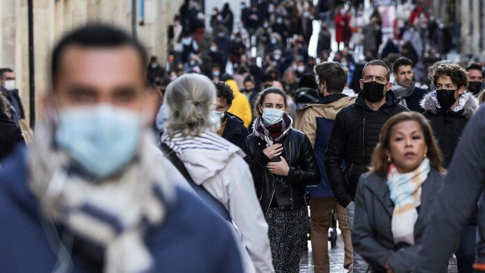 France’s Economy Faces Mounting Strains