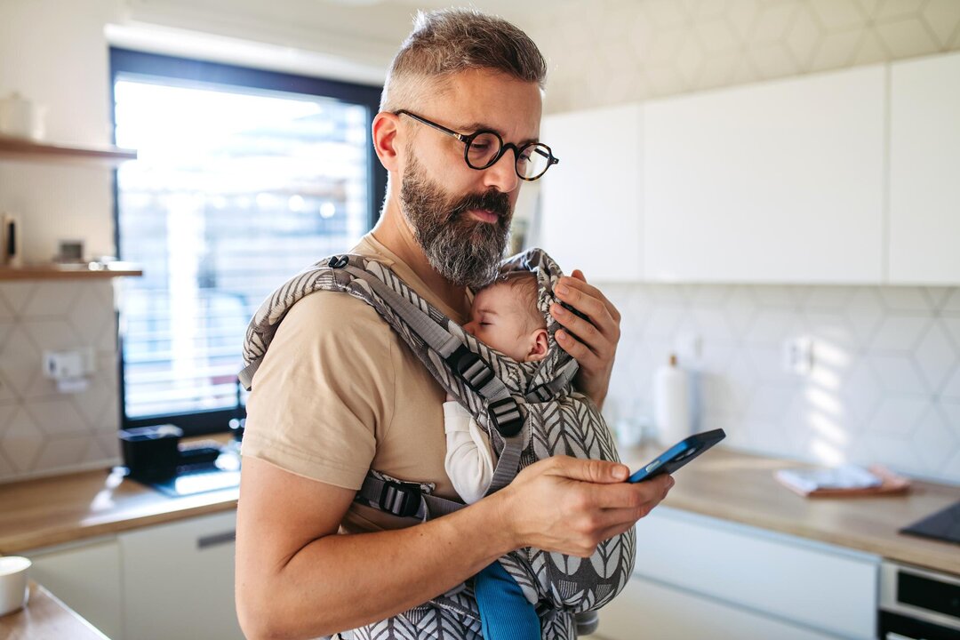 Shared Parental Leave Failing in the UK, Report Finds