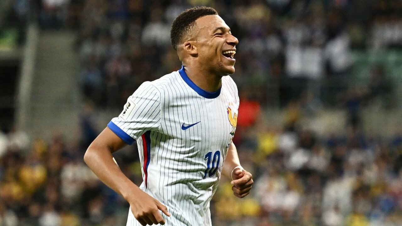 France Defeats Ukraine 2-0 in World Cup Qualifier