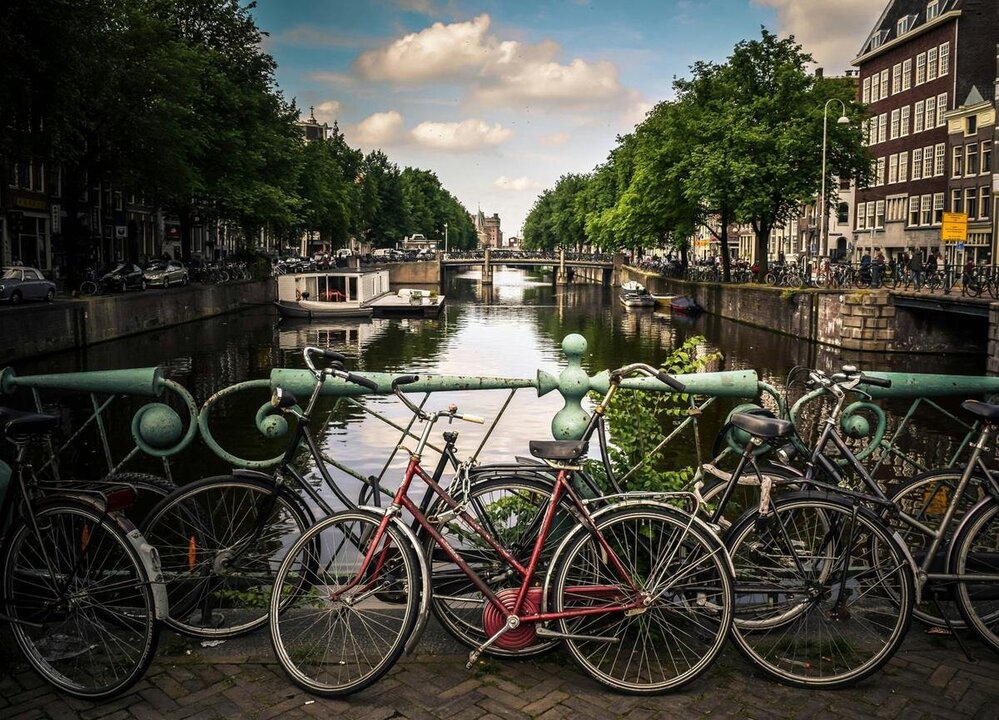 Webull Launches European Headquarters in Amsterdam