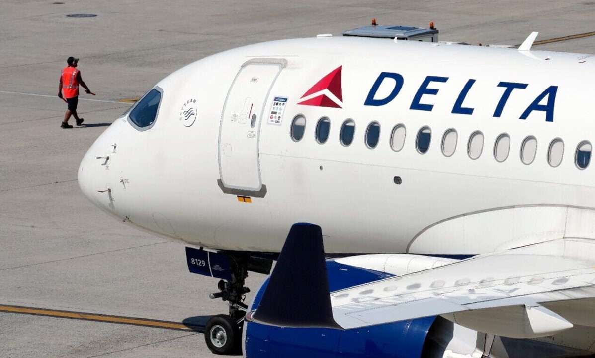 Delta Flight Forced Into Emergency Landing in Amsterdam