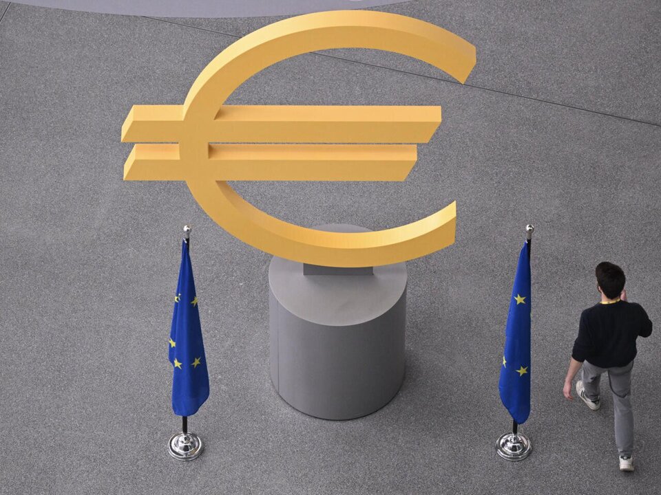 European Markets Hold Steady Despite French Political Turmoil