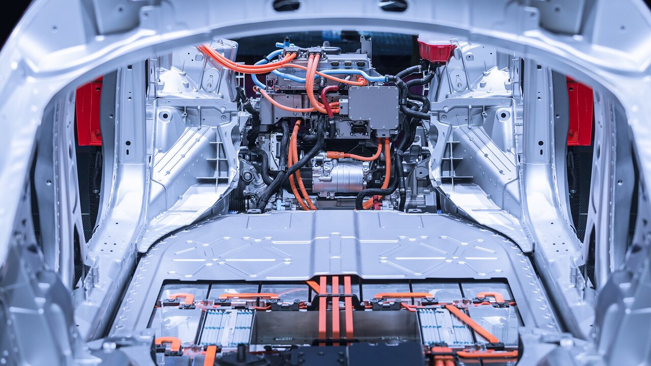 France Launches New Grant for Electric Vehicles With European Batteries