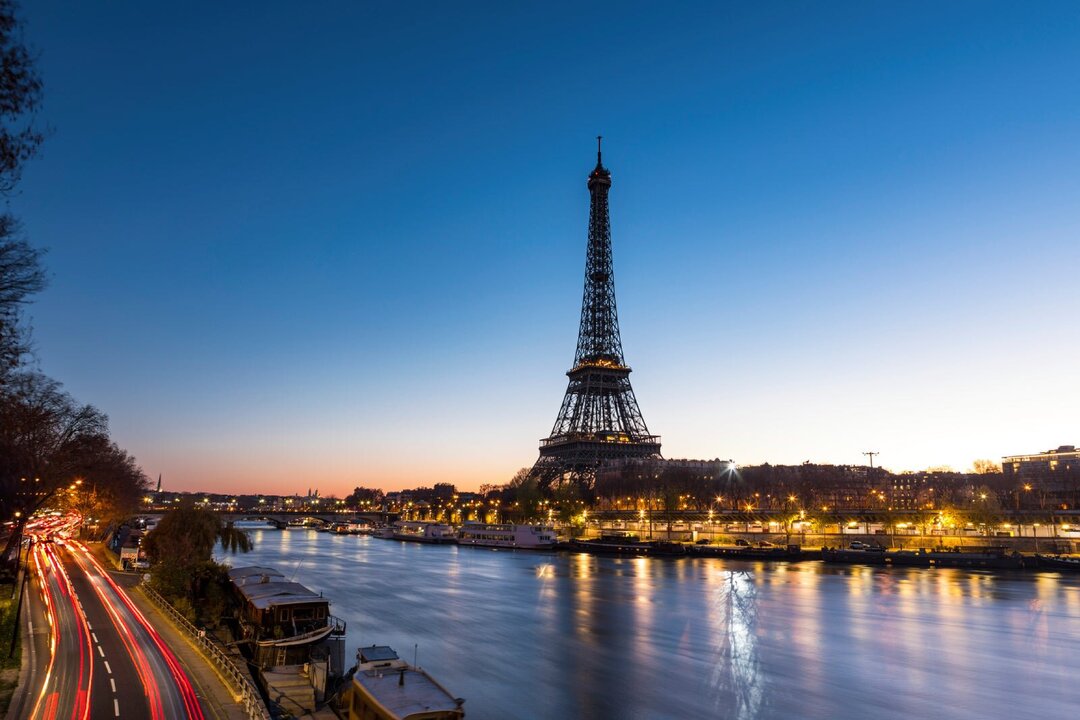 Travel Deal Offers Lie-Flat Seats to Europe