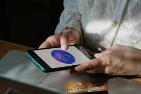 Mobile Shopping Surges in Australia with One-Click Technology