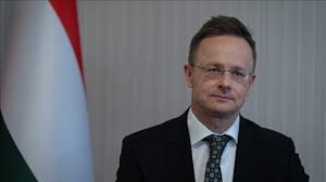 Hungarian Foreign Minister Voices Support for Trump’s Ukraine Peace Plan