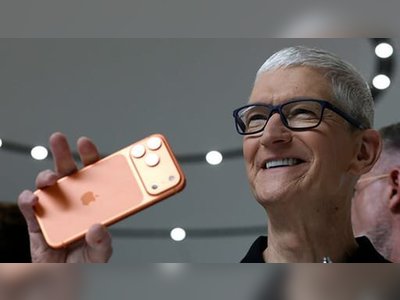 Samsung Mocks iPhone 17 Launch Online