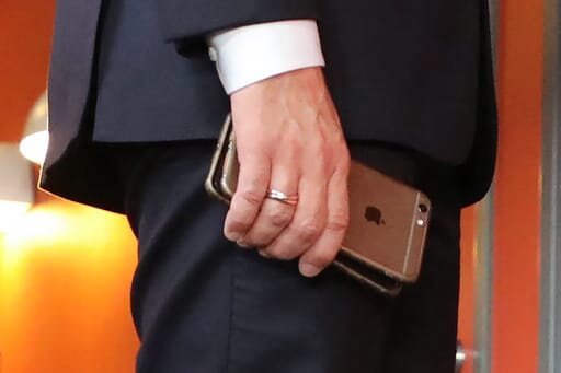 La France signale des avertissements concernant des logiciels espions d'Apple.