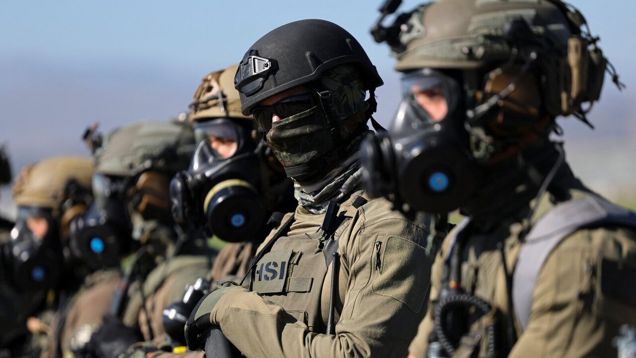 California se mueve a prohibir que los agentes de ICE usen máscaras.