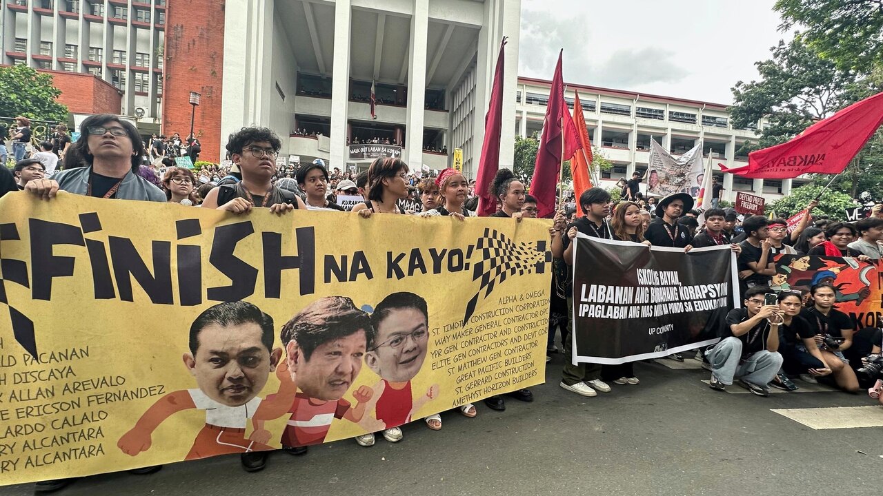 Protests Continue in Philippines Over Alleged Corruption in Flood Control Projects