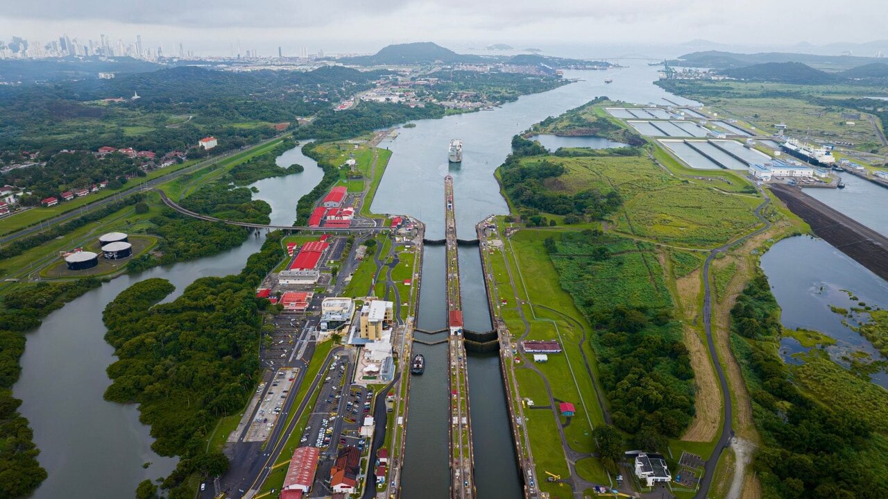 Panama Canal Plans Long-Term Strategy Against Drought and Climate Change