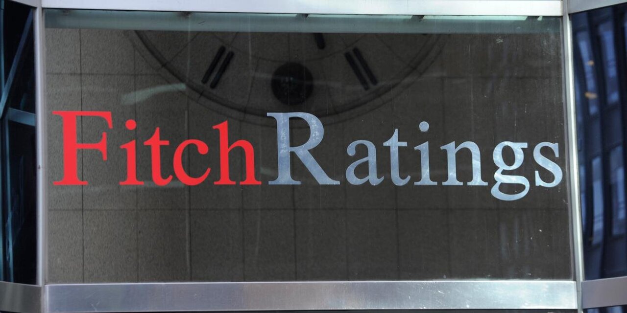 Fitch Downgrades France’s Credit Rating Amid Debt Concerns