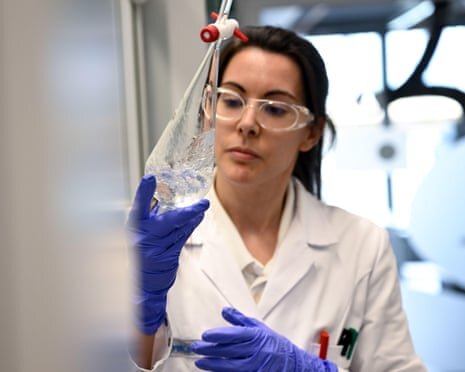 UK Faces Investment Strain as Big Pharma Pulls Back