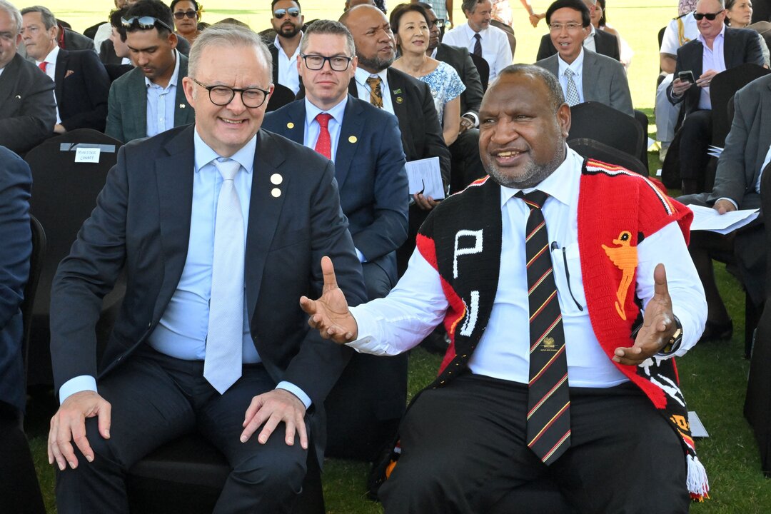 Australia and Papua New Guinea Sign Communique After Defence Treaty Delays