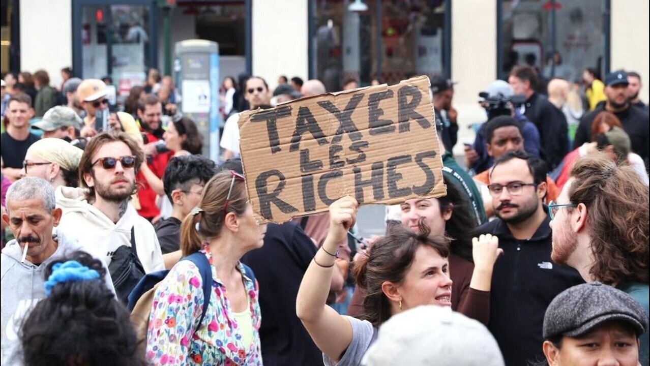 Unions Prepare Mass Protests Against France’s Austerity Budget