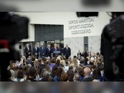 Orbán Kijelenti, hogy Magyarországnak független utat kell járnia.