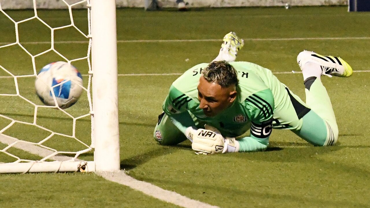 Keylor Navas Defends Costa Rica’s National Coach