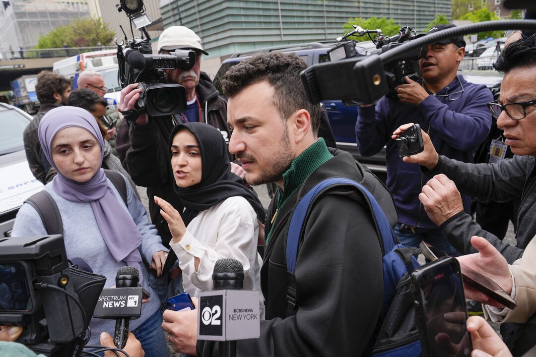 Deportation of Mahmoud Khalil Sparks Political Debate
