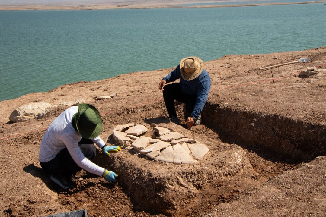 Ancient Tombs Unearthed Amid Iraq’s Severe Drought