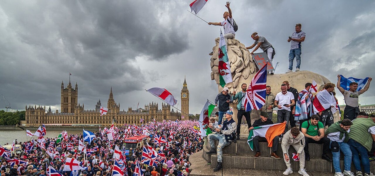 Discontent Shapes Britain’s Summer Mood