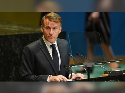 Macron Stopped by NYPD, Calls Trump for Assistance