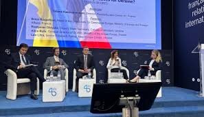 France and Ukraine Hold Traditional Forum in Paris