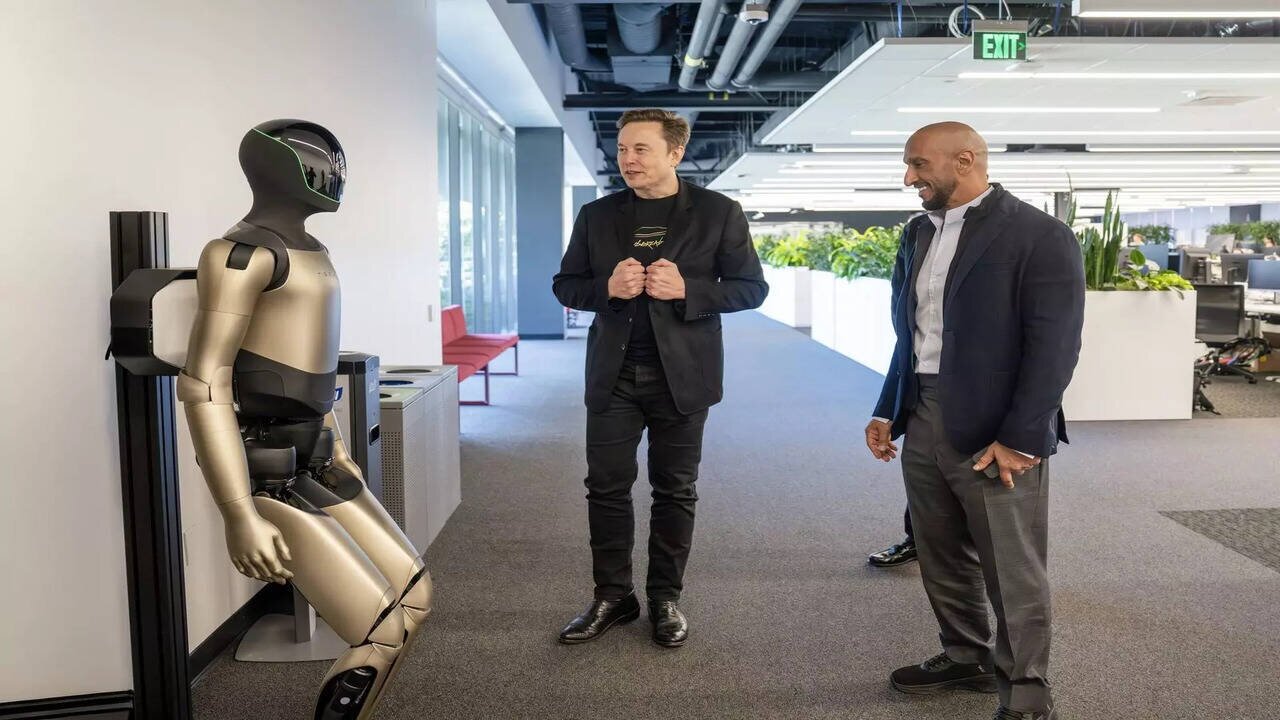 UAE Media Chief Meets Elon Musk at Tesla Headquarters
