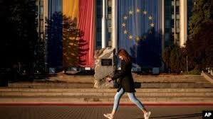 Moldovans Cast Ballots in Crucial Election