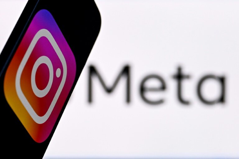 Meta Tests Paid Ad-Free Facebook and Instagram in UK