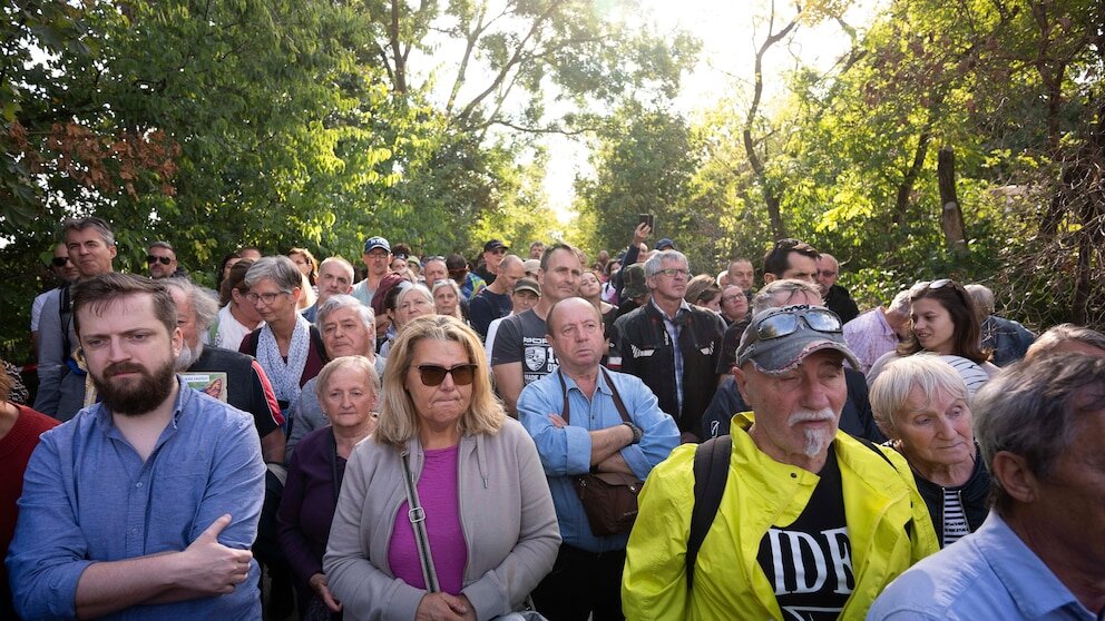 Protesters Rally at Hungarian Estate Linked to Orbán