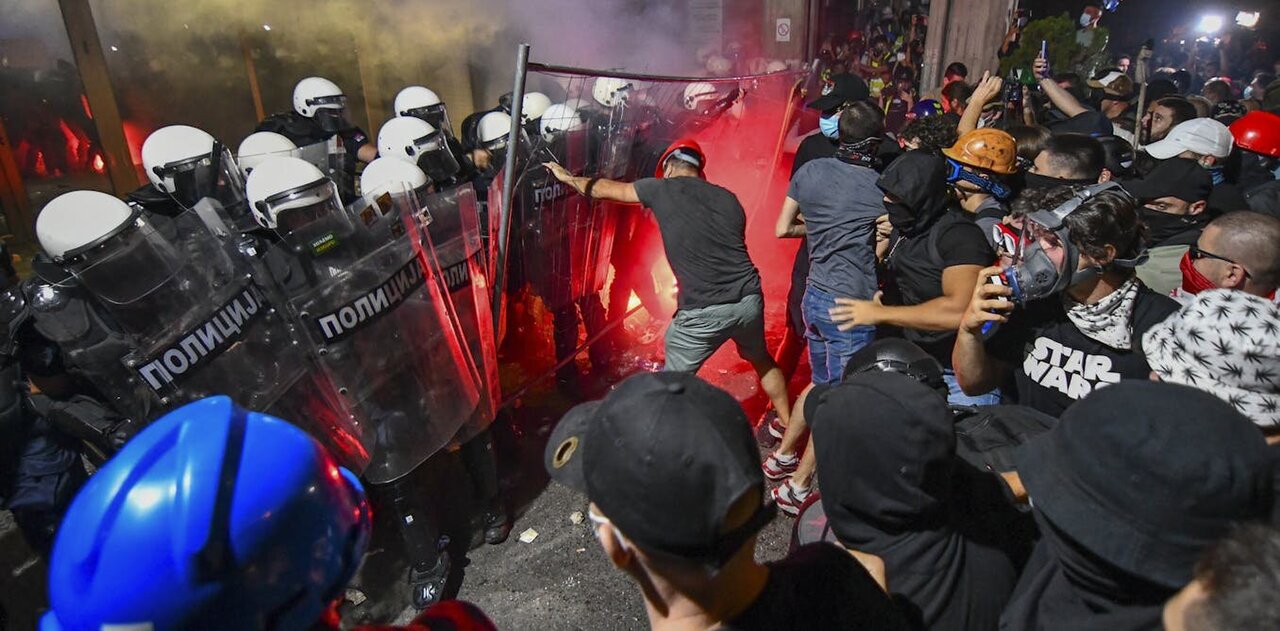 Vučić Faces Mounting Pressure Amid Widespread Protests