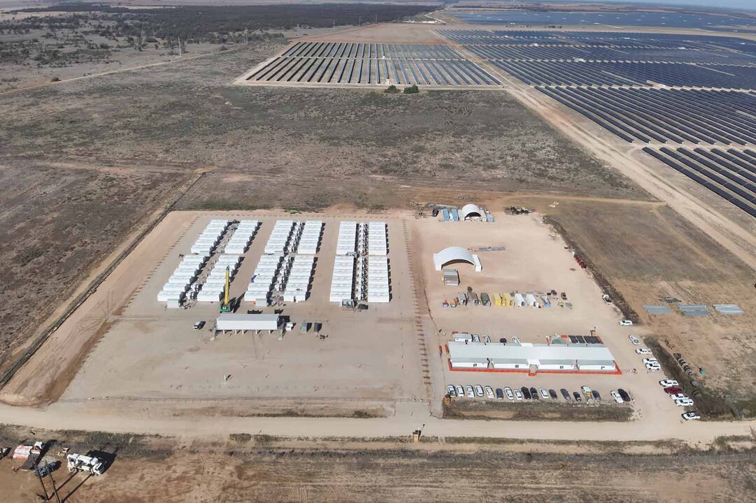 Australia Commissions First Eight-Hour Duration Battery