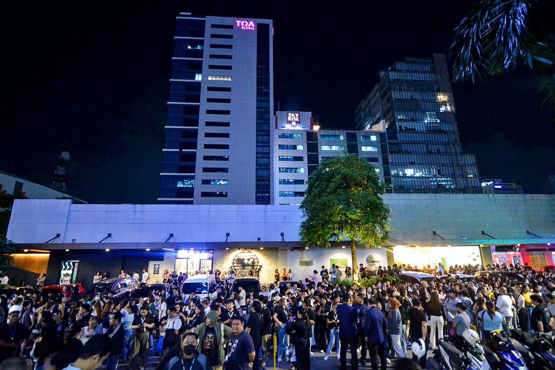 Powerful Earthquake Strikes Central Philippines