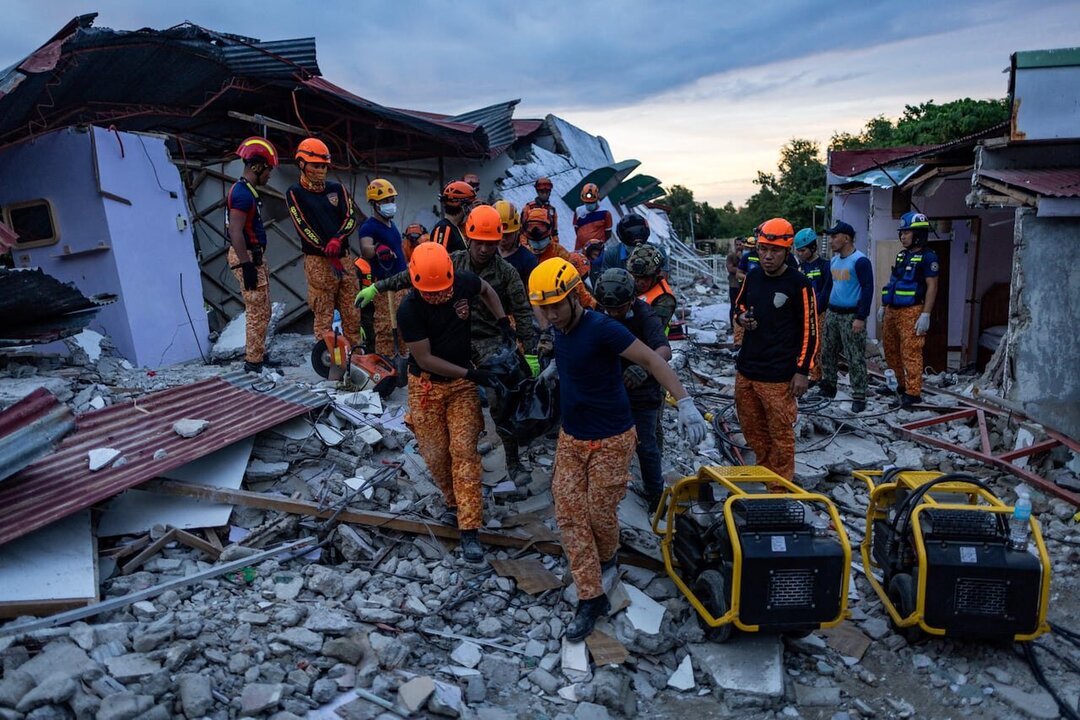 Deadly Earthquake Strikes Central Philippines