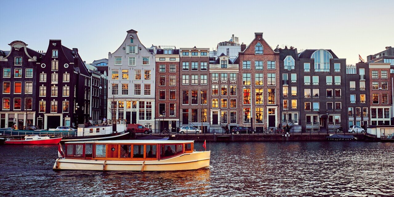 Tourists Discover Museum Hack in Amsterdam