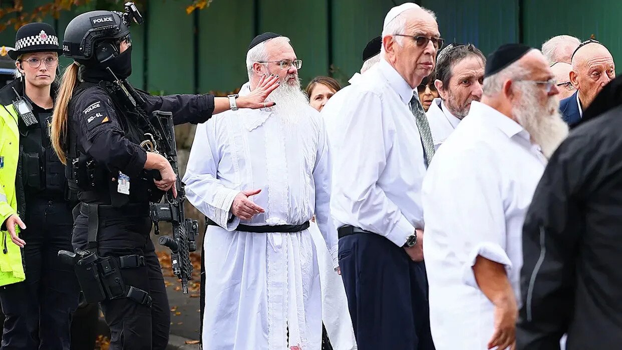 Israeli Leaders Condemn Antisemitism After UK Attack