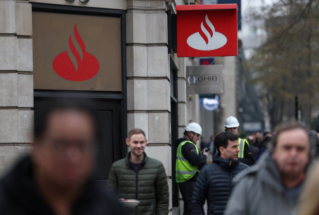 Santander UK Chief Executive to Step Down Ahead of TSB Merger