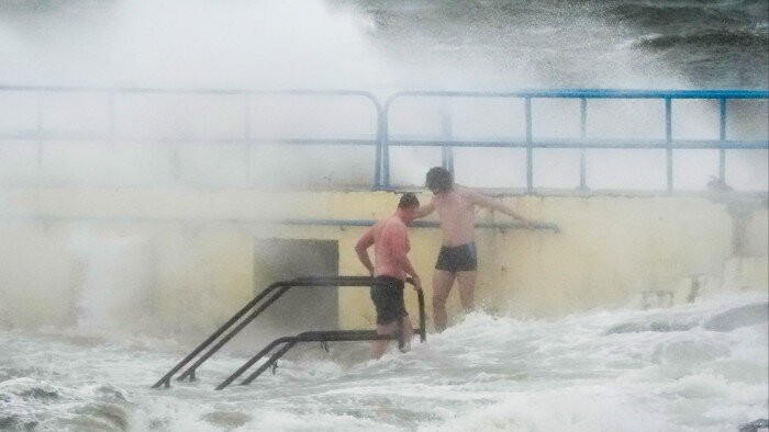 Storm Amy Pushes UK Electricity Prices Into Negative Territory