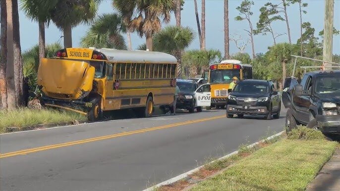 School Bus Crash in Panama City Causes Traffic Delays