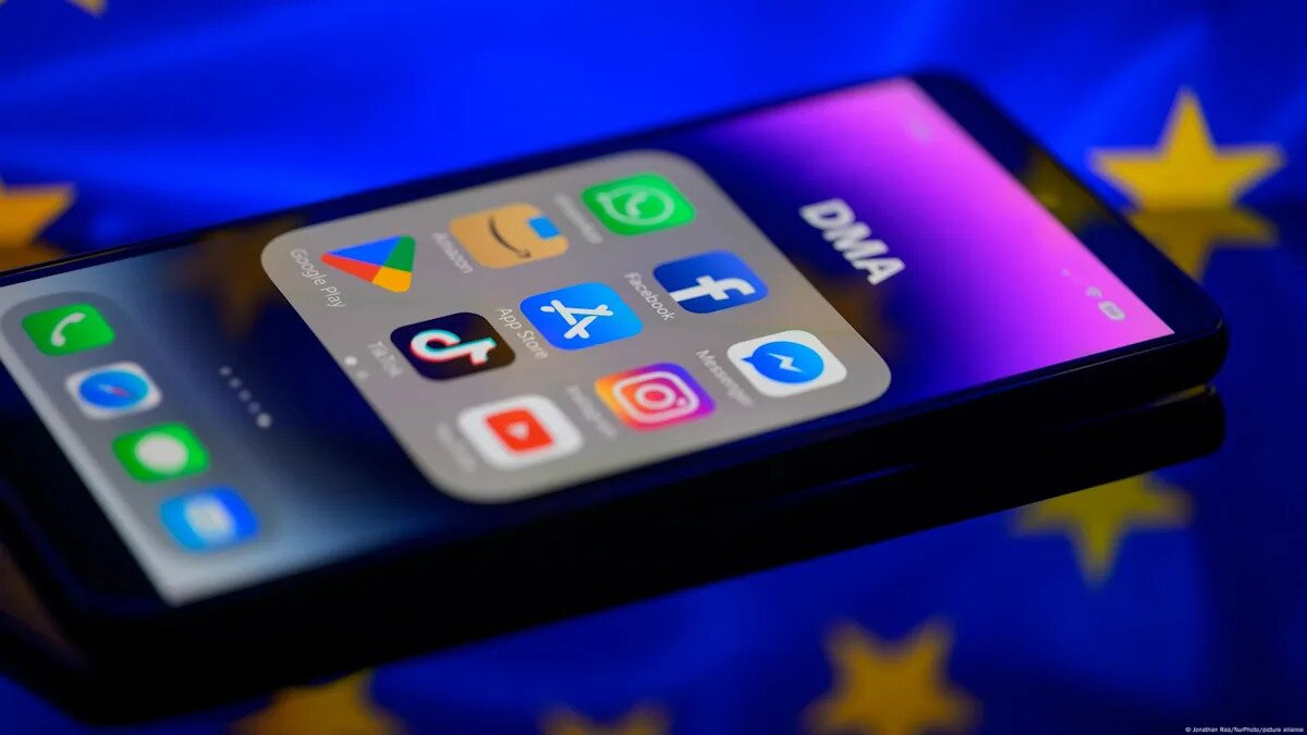 Hungary Considers Political Ad Bans on Social Media
