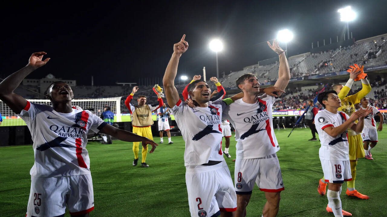 PSG Stuns Barcelona as Monaco Holds Manchester City