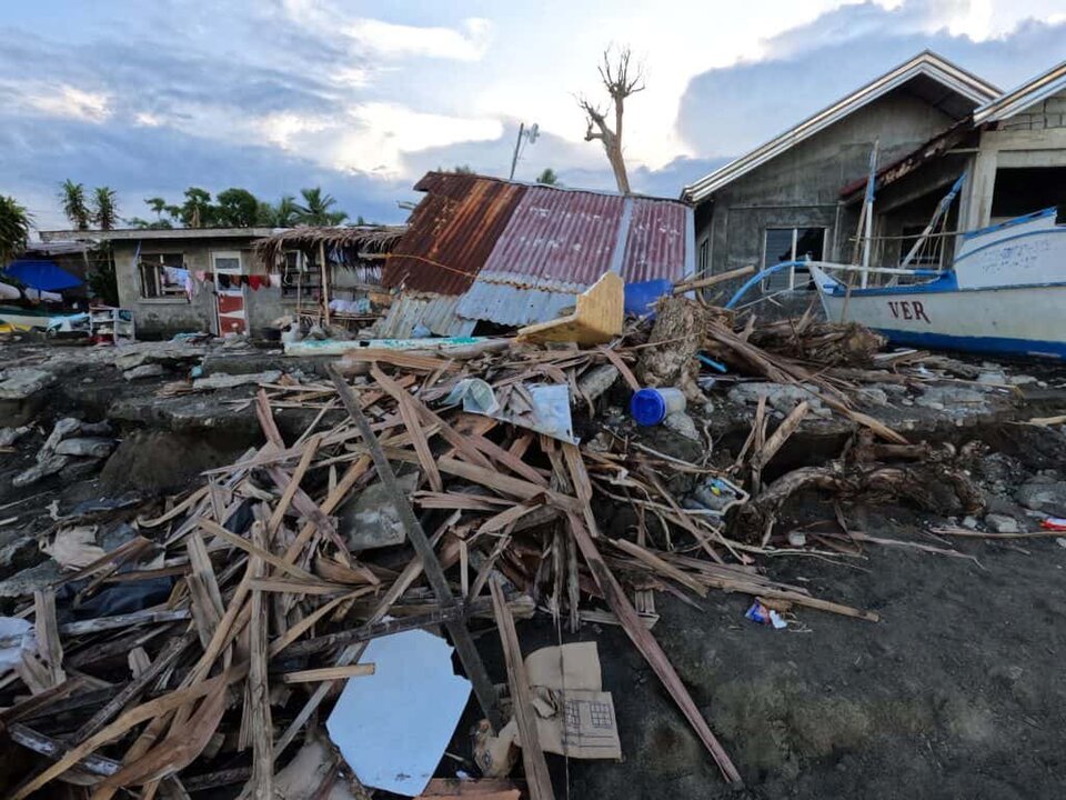 Typhoon Strikes Philippines, Hindering Earthquake Relief Operations