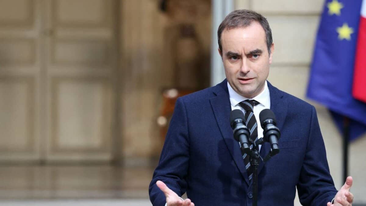 French Prime Minister Sébastien Lecornu Resigns After Less Than a Month in Office