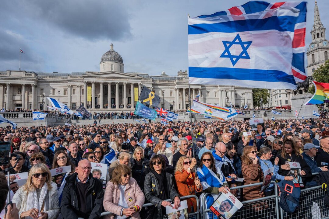 Jewish Communities in the UK Face Rising Anxiety Amid Global Tensions