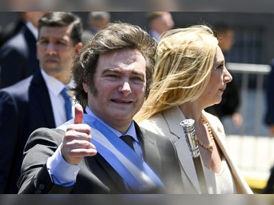 Argentina’s government under President Javier Milei Alleges Dollar Reserves Depleted to Defend Peso, Estimate Only $1 Billion Remains