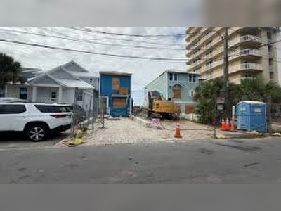 Iconic Tilted House in Panama City Beach Demolished