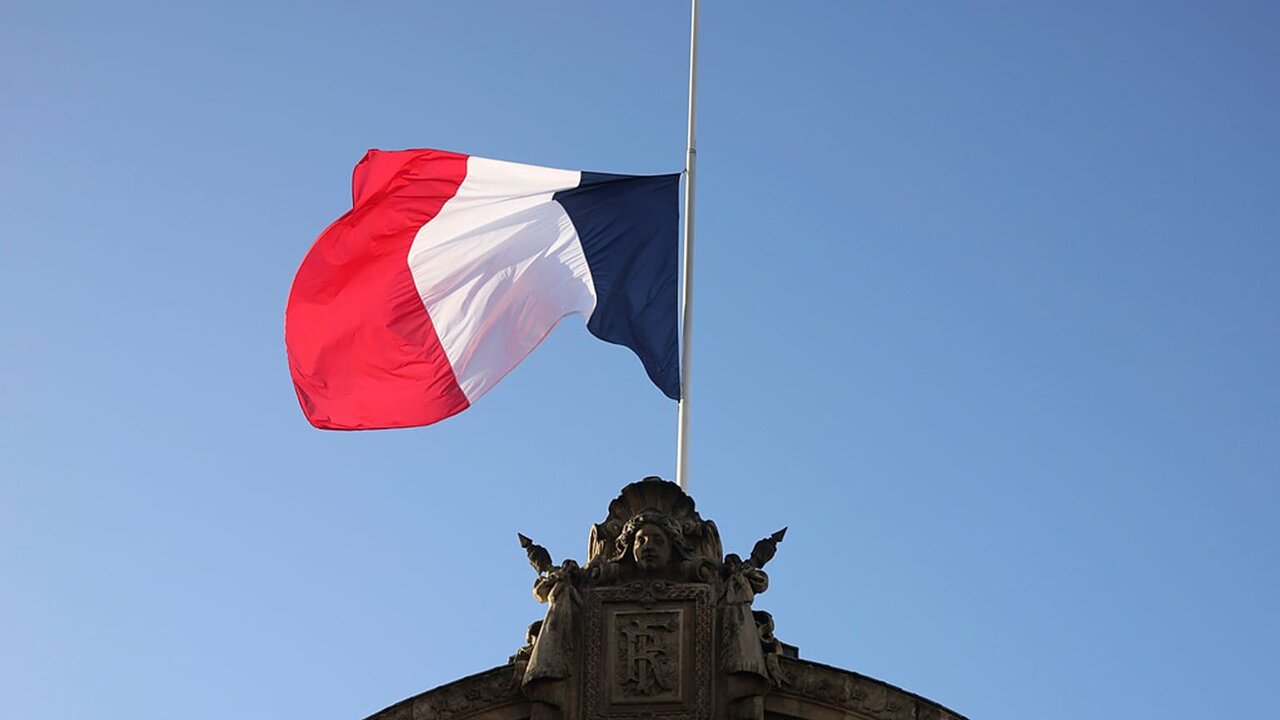 France’s Leadership Instability Exacerbates Economic Challenges